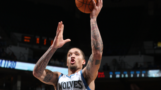 意媒：伊布、费拉拉入选米兰冬奥会火炬传递阵容（意媒：伊布与费拉拉入围米兰冬奥火炬传递名单）