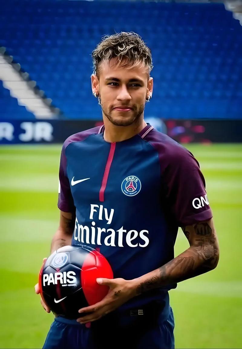 记者：孔蒂想回尤文，已经与基耶利尼进行初步接触（记者称孔蒂盼重返尤文，已与基耶利尼初步沟通）