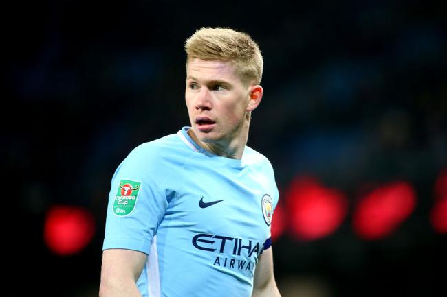 拉菲尼亚的王者归来：巴萨的定海神针与欧冠梦想（拉菲尼亚强势回归：巴萨中流砥柱点燃欧冠希望）