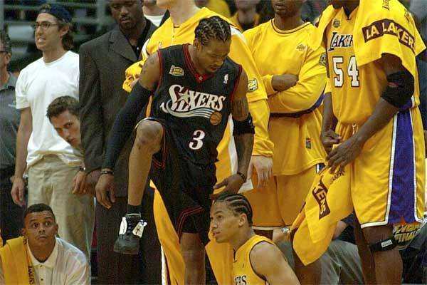 曼城斯特林关键进球锁定三分（斯特林致胜一击助曼城全取三分）