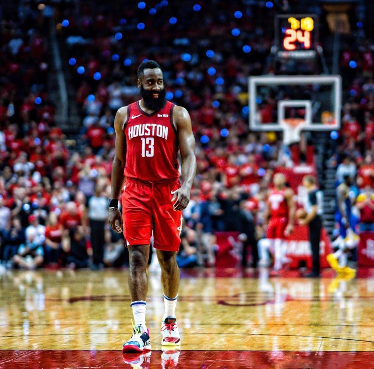 一河南球迷骑三轮车875公里，耗时19天抵达足协杯决赛地苏州（河南球迷骑三轮车19天跨越875公里，抵达足协杯决赛地苏州）