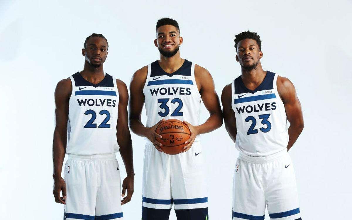 TA：为储备体能，基耶萨在圣诞节当天独自在利物浦基地加训（TA：为提升体能储备，基耶萨圣诞节独自在利物浦基地加练）