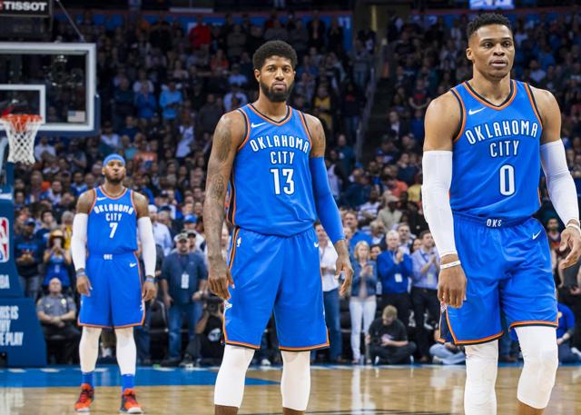 湖人老将经验决定比赛走势（湖人老将以经验左右战局）