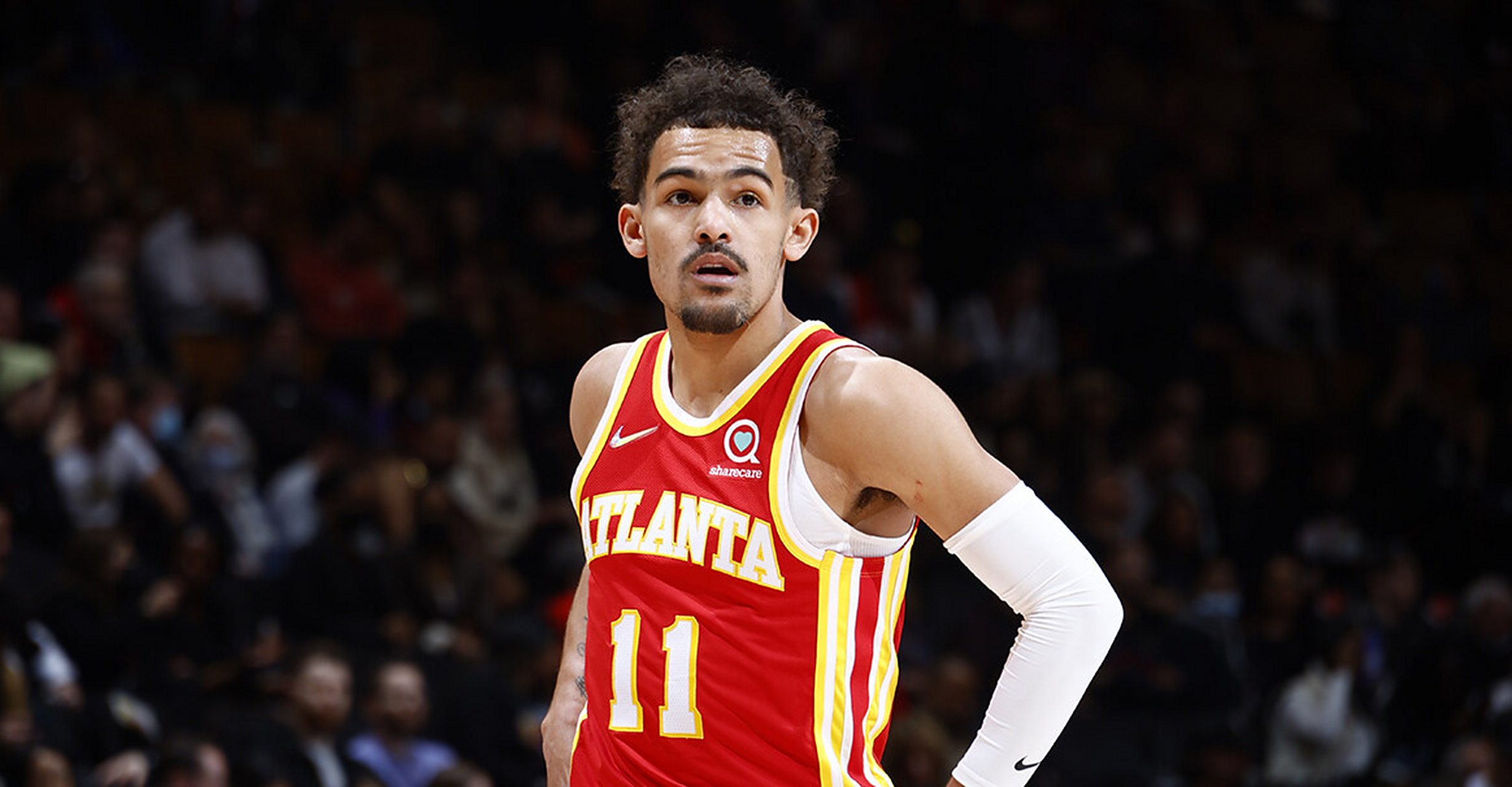 六台：维尼首次感觉到不受皇马球迷全力支持，对续约产生疑问（六台：维尼首度感到皇马球迷支持不足，续约意向生疑）