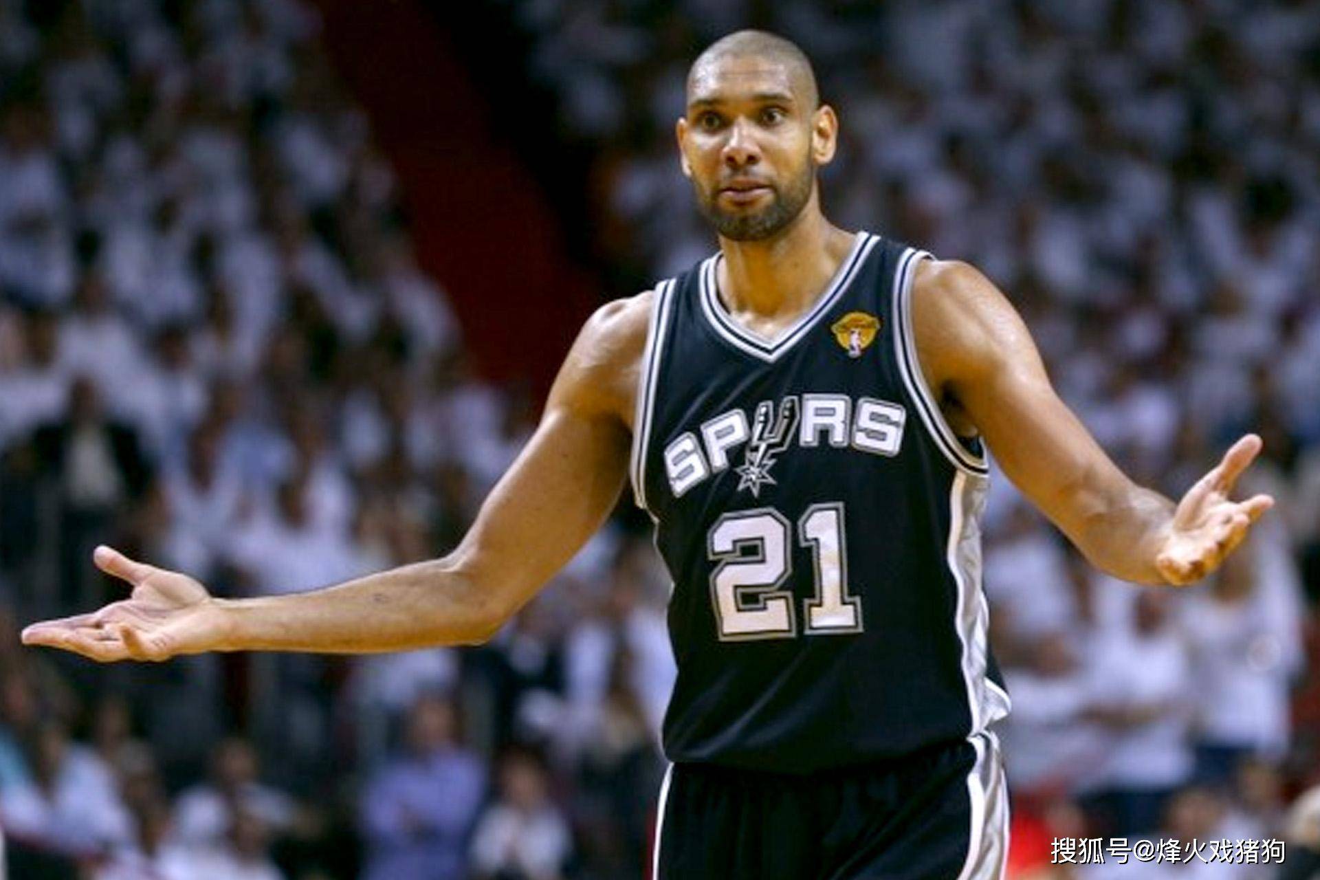 别把跑车当坦克！莱奥转型中锋，是补了短板却废了武功？（别让跑车去撞线！莱奥转中锋，补短还是削长？）