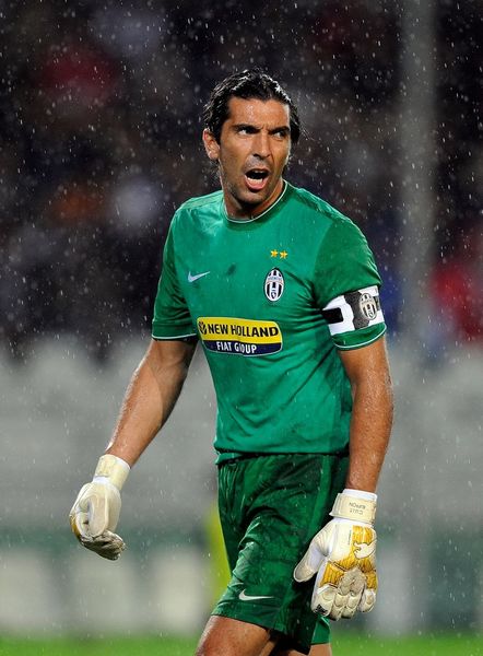 意甲前瞻：博洛尼亚多线作战齐头并进，尤文客战能力较为一般（意甲前瞻：博洛尼亚多线并进势头强，尤文客场表现平平）