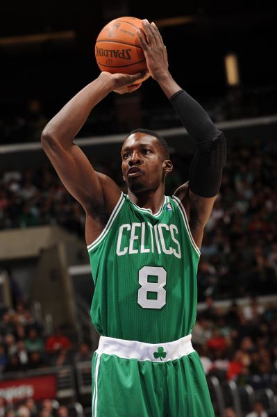 惨淡！全华班四川CBA俱乐部杯2场狂输79分（低迷！全华班四川队CBA俱乐部杯两战净负79分）