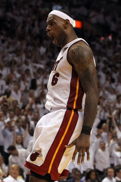 TA：利物浦担心伊萨克遭遇重伤，有可能在冬窗继续引进前锋（TA：伊萨克疑似重伤引发利物浦担忧，冬窗或再引进前锋）