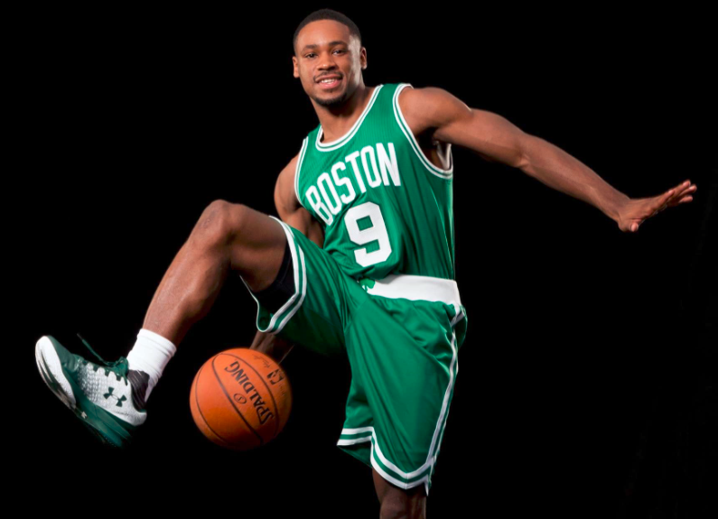 韦斯-布朗：其实不反感奥纳纳，但他真的每次都有奇怪的失误（韦斯-布朗：并非反感奥纳纳，但他屡屡出现离奇失误）